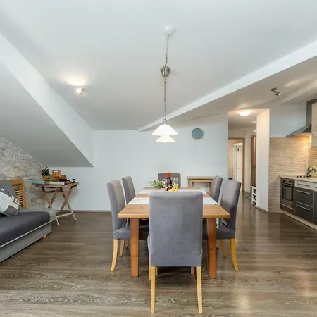 Apartment Maria Lussi *
