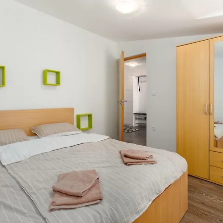 Apartment Maria Lussi Pula