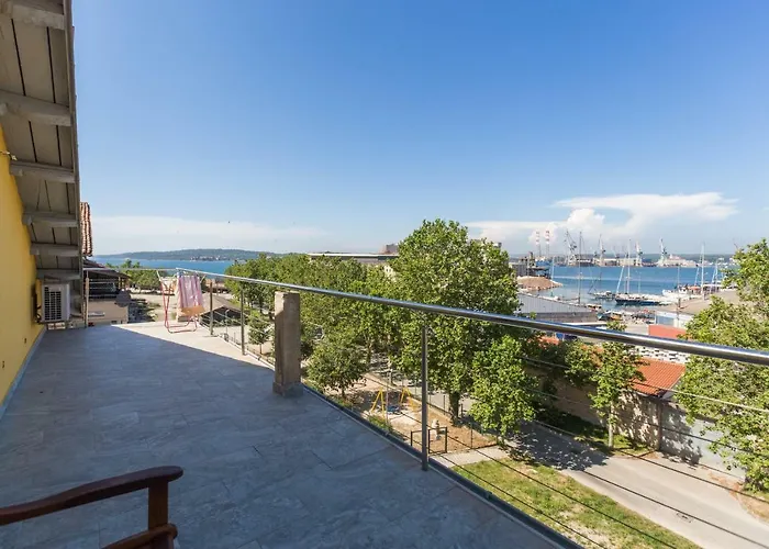 Apartment Maria Lussi *