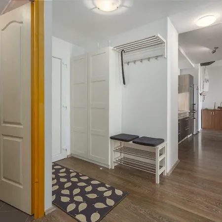 Maria Lussi * Пула