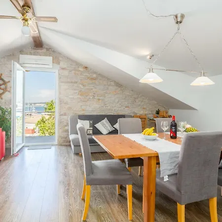 Maria Lussi Apartamento Pula